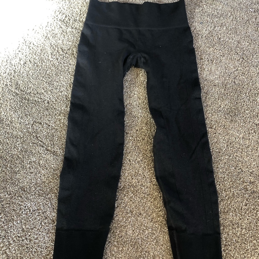Lululemon seamless Grey leggings Sz 6 ebb to street